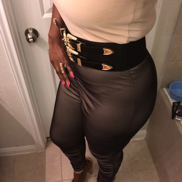 Women's Mesh Solid Sleeveless Ruched Jumpsuit - Picture 7 of 7